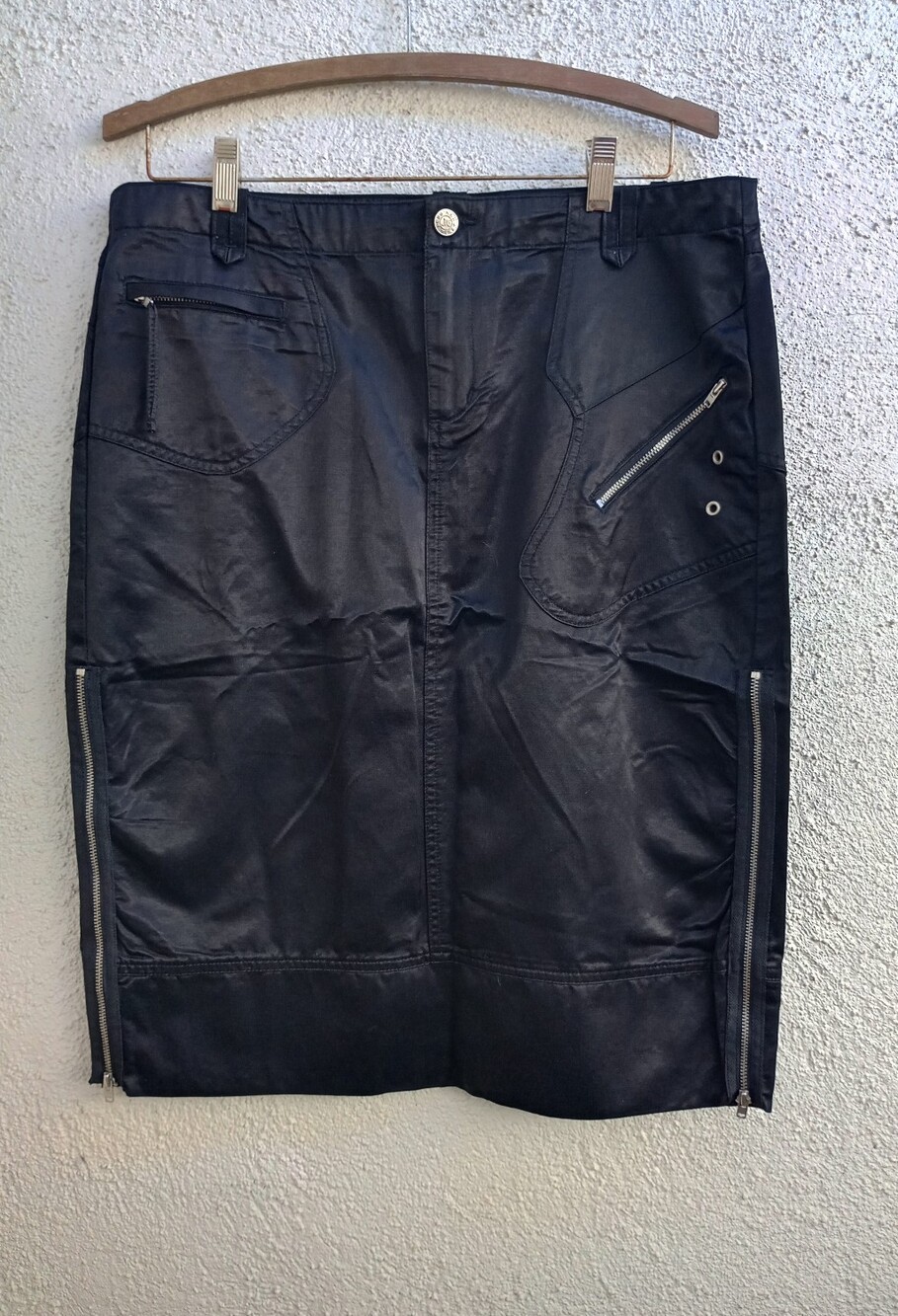 Vtg BCBG Max Azria Coated Black Utility Pencil Skirt Cyber Goth Y2K Zippers M